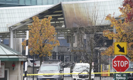 Explosion on Rainbow Bridge connecting New York and Canada